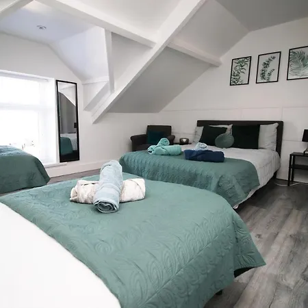 Executive Style 2 Bed Flat In Bridgend F2 Apartment Exterior photo
