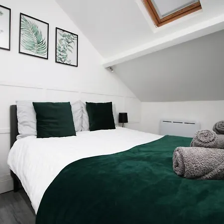 Executive Style 2 Bed Flat In Bridgend F2 Apartment Exterior photo
