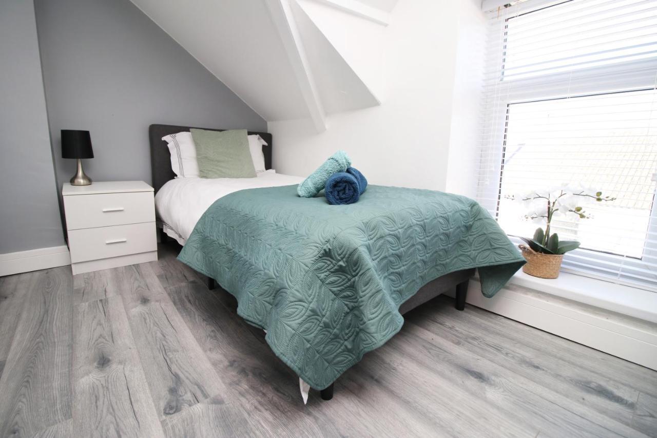 Apartment Executive Style 2 Bed Flat In Bridgend F2 *