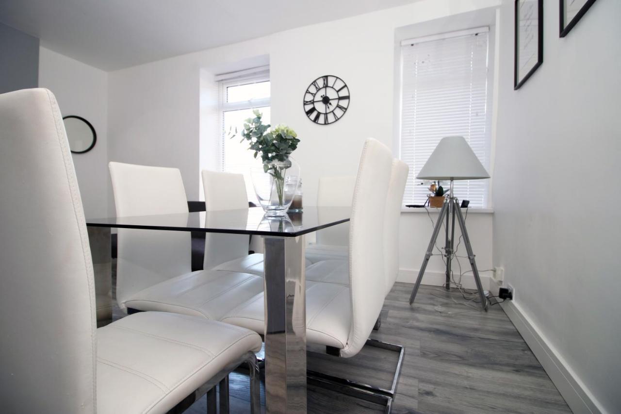 Executive Style 2 Bed Flat In Bridgend F2 Apartment Bridgend (Wales)