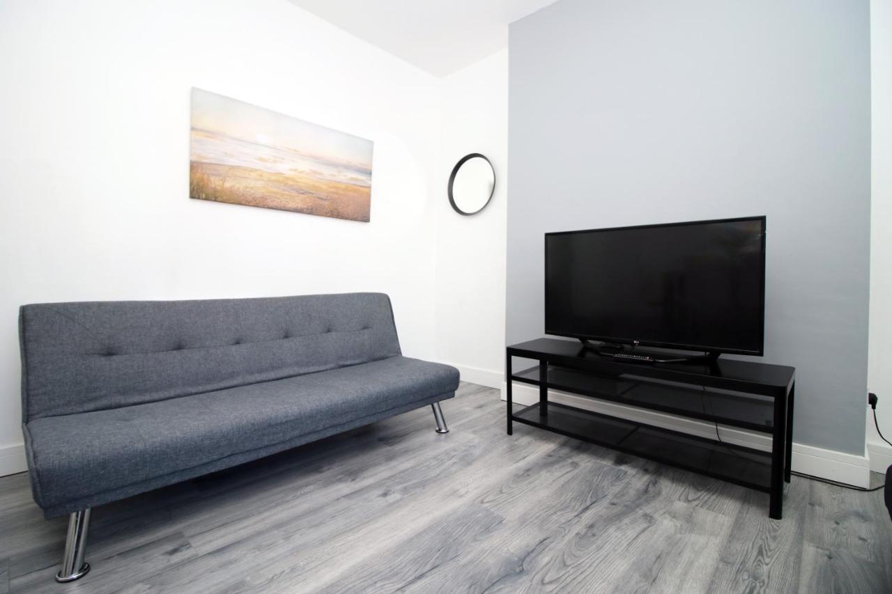 Executive Style 2 Bed Flat In Bridgend F2